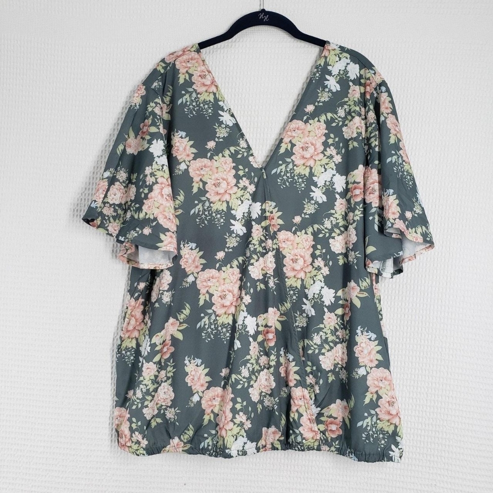 BloomChic Women's Green and White Floral Flutter Sleeve Wrap V-Neck Blouse